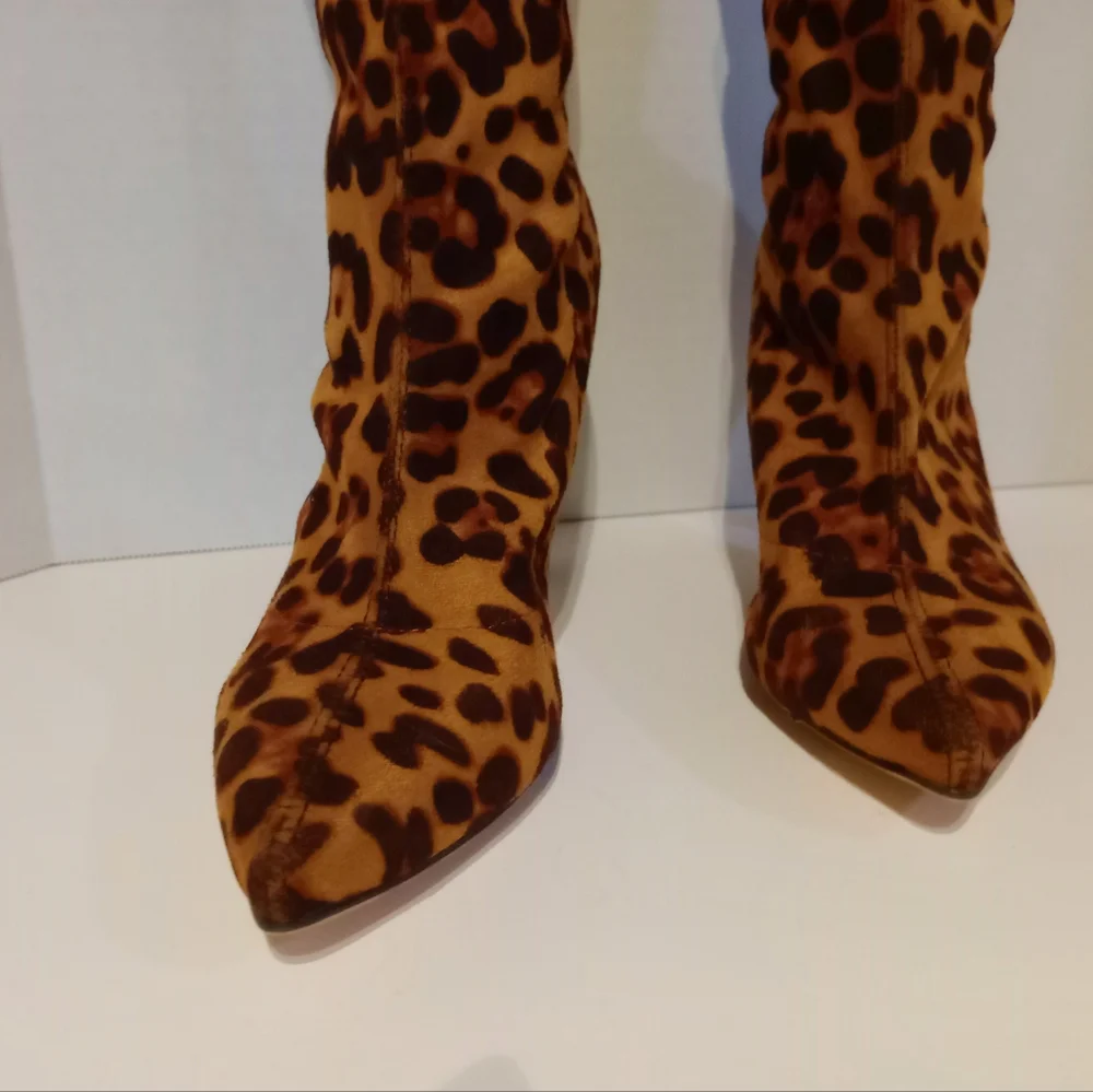 LEOPARD PRINT THIGH HIGH PULL ON BOOTS Sz. 37 EU / 6.5 or 7 US‎